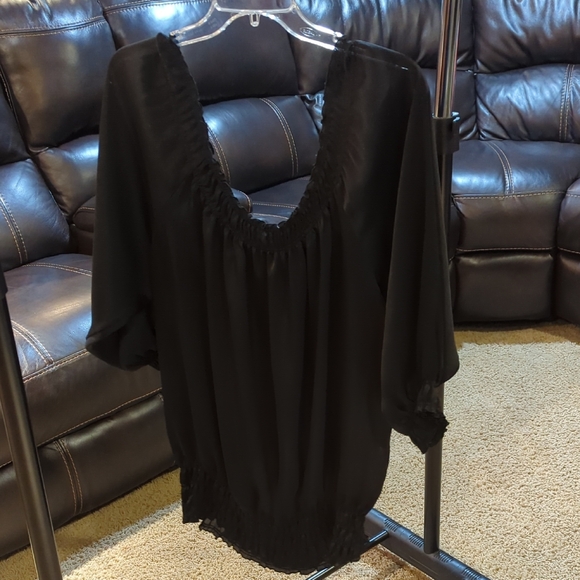 Elegant Black 16-18W Women's Top - Picture 1 of 4